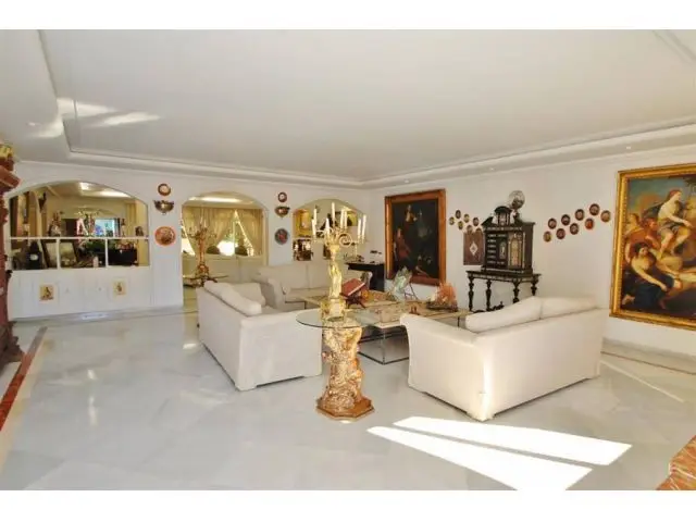 Villa de Lujo en Milla de Oro Marbella 8 Dormitorios Piscina Jardin