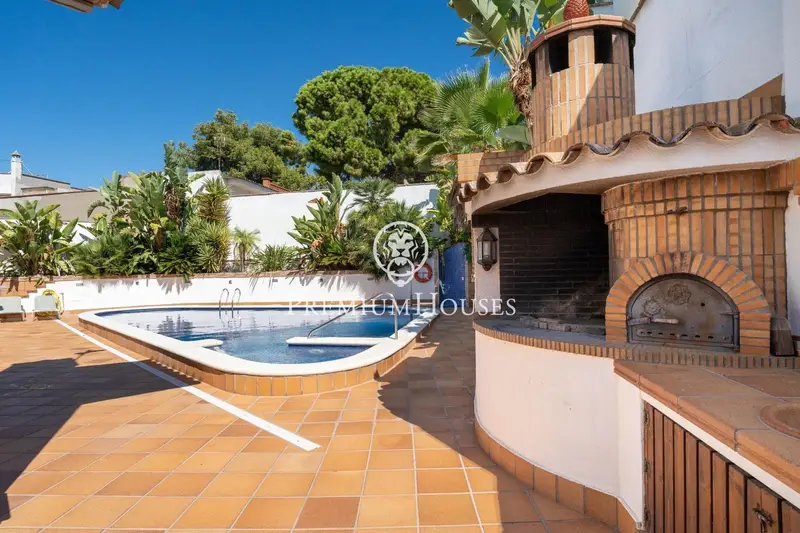 Chalet Adosado en Venta en Vilanova i la Geltrú