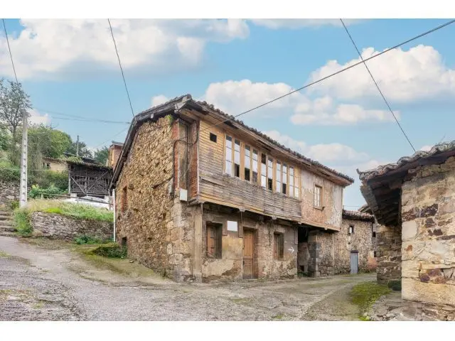 Casa de Piedra para Rehabilitaci	ón en Entorno Rural