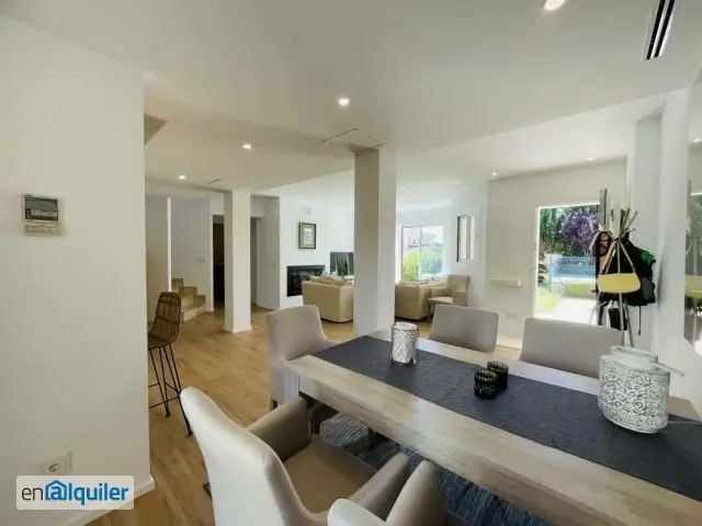Chalet Adosado en Calvià con Piscina y Vistas al Golf