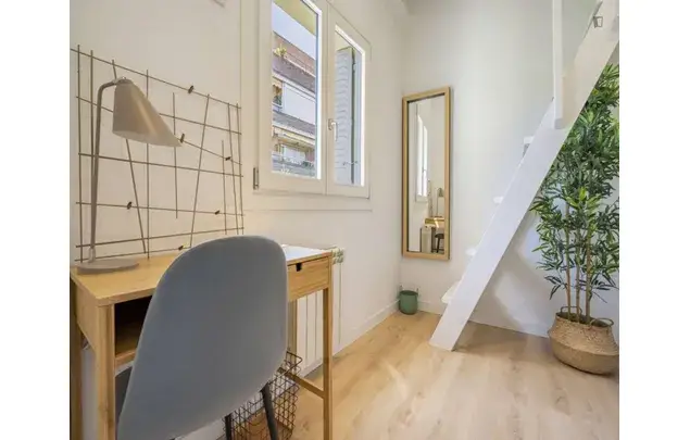 Alquiler Apartamento 4 Dormitorios Madrid 3-24 Meses