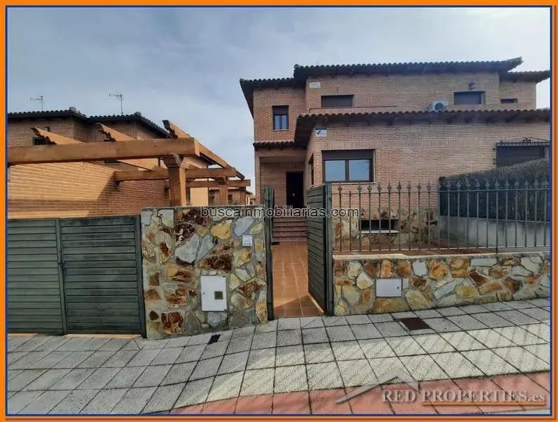 Chalet en Venta en Olas del Rey 239m2 3 Dormitorios