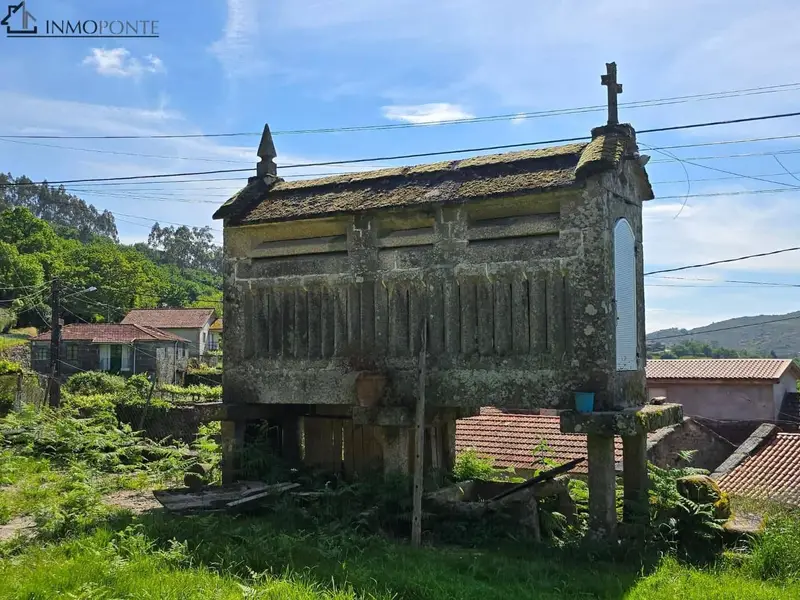 Casa de Piedra con Terreno en Cotobade Pontevedra