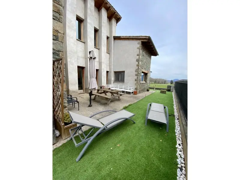 Casa Rural en Bas 3 Dormitorios Jardin Chimenea