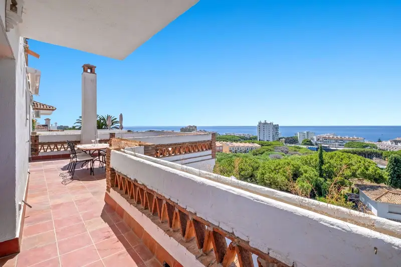 Piso de 4 Dormitorios en venta Calahonda, España
