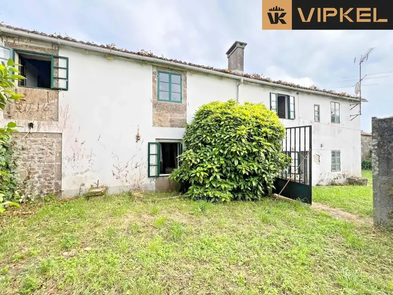 Casa Historica en Ames con 10 Habitaciones y 3000m2 de Finca