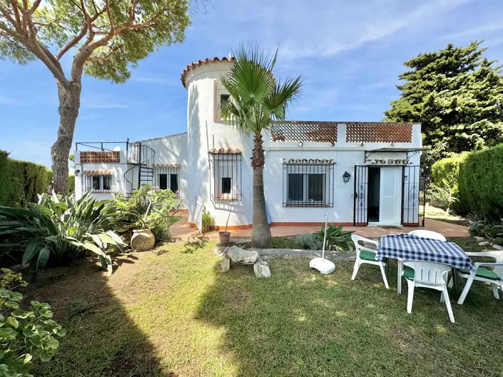 Villa de Lujo 4 Dormitorios en Calahonda Cerca de la Playa