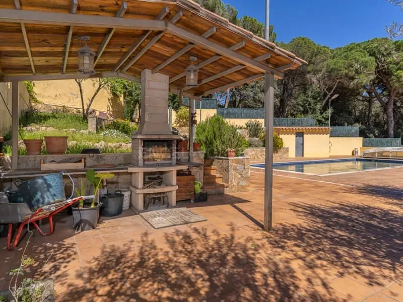 Chalet en venta Platja dAro con piscina y jardin 5 dormitorios
