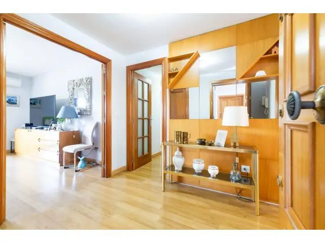 Inversion PTS Granada: Vivienda con 3 Dormitorios y Terraza