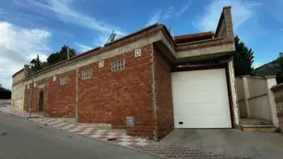 Chalet en Venta Los Villares: 250m2, Piscina, Barbacoa, Vistas