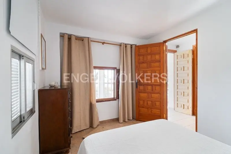 Oliva, Valencian Community 46780