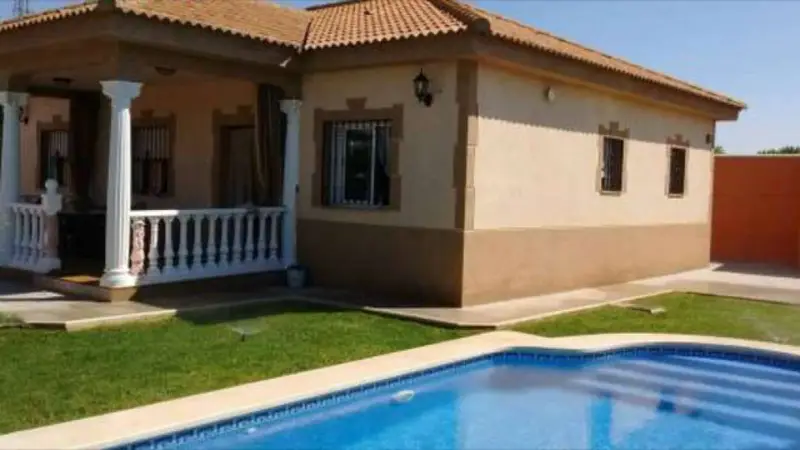 Venta Chalet Jardin Fatima Cordoba 3 Dormitorios Piscina
