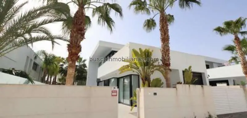 Villa en Venta Quesada 3 Dormitorios Piscina Privada