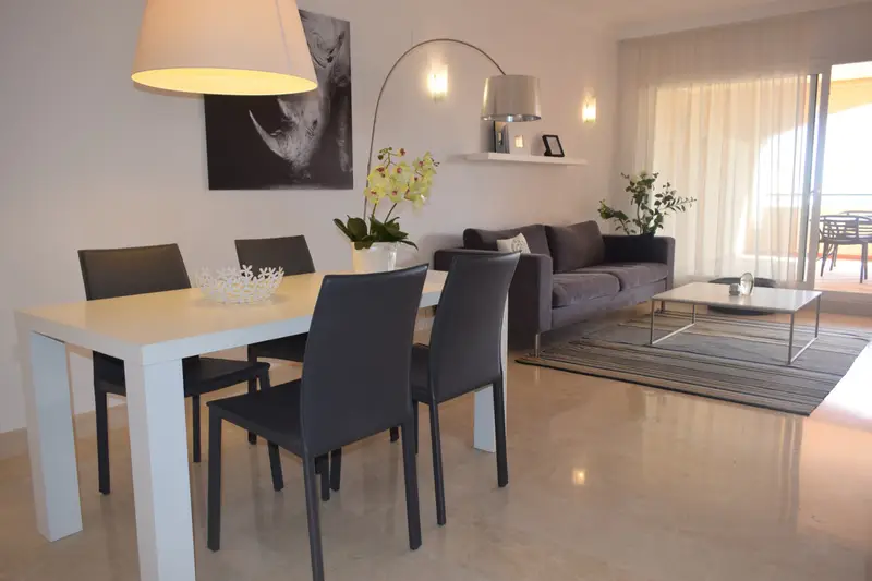 Apartamento en Alquiler Elviria 2 Dormitorios Vistas al Mar