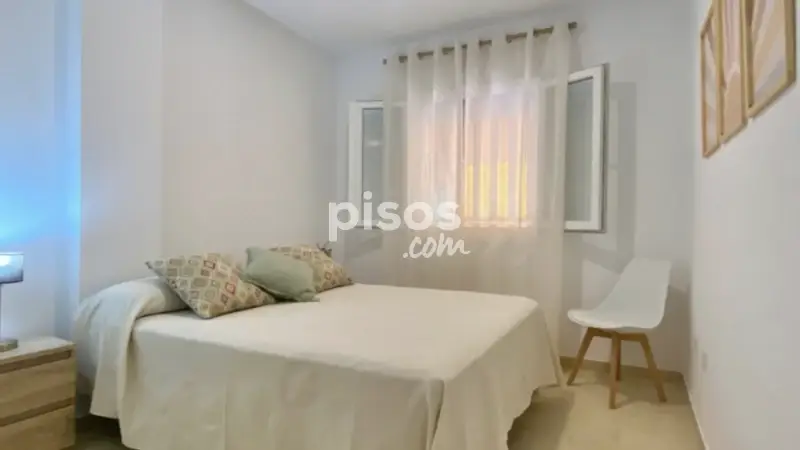 Apartamento en alquiler en Calle Abdrubal, 4