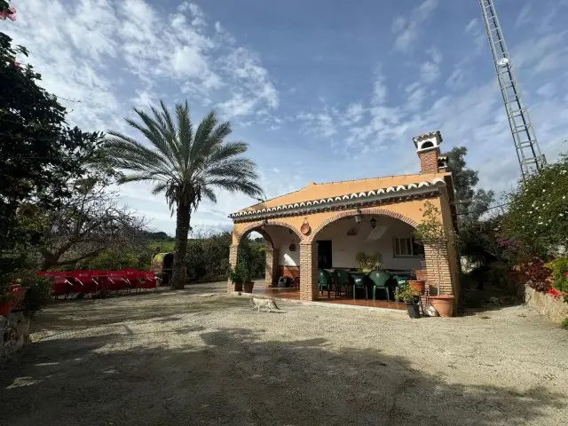 Casa-Villa de 5 Dormitorios en venta Pizarra, España