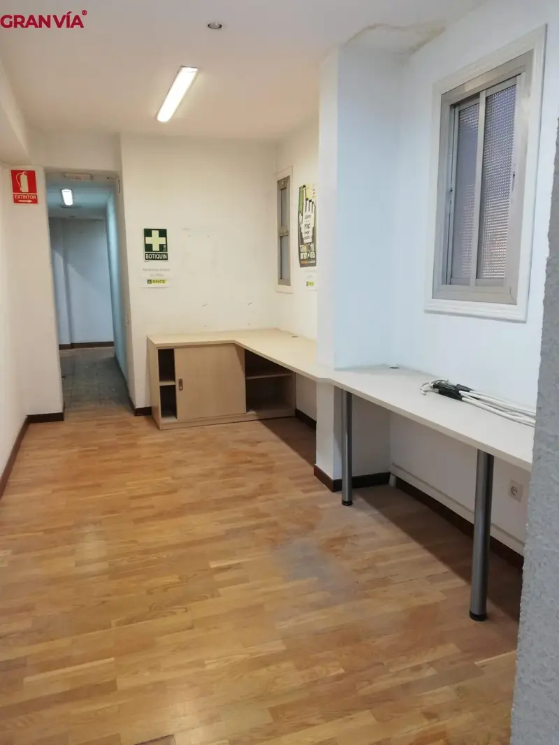 Venta Piso Gran Via Logrono 344m2 16 habitaciones 3 banos Terrazas