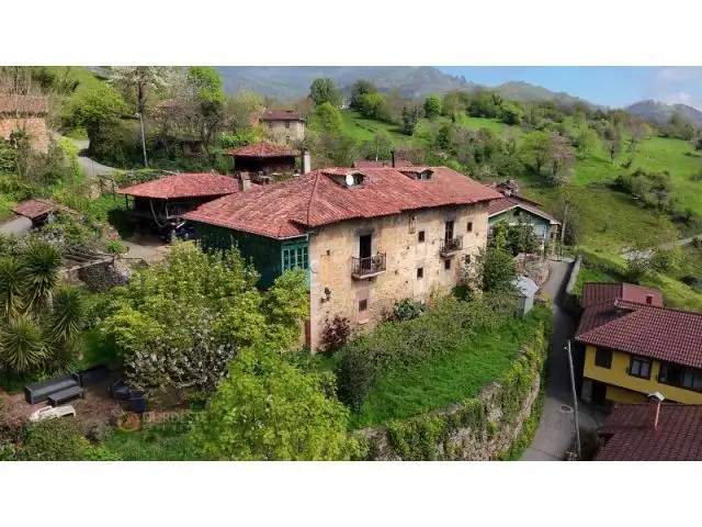 Casa Rural con Encanto del Siglo XIV en Proaza Asturias
