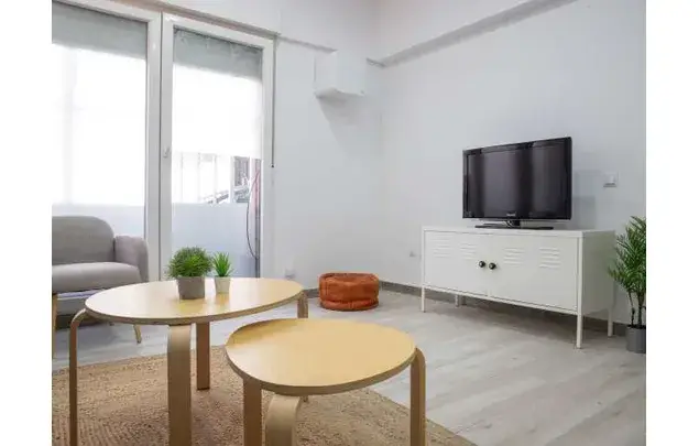 Rent 2 bedroom apartment of 55 m² in Madrid