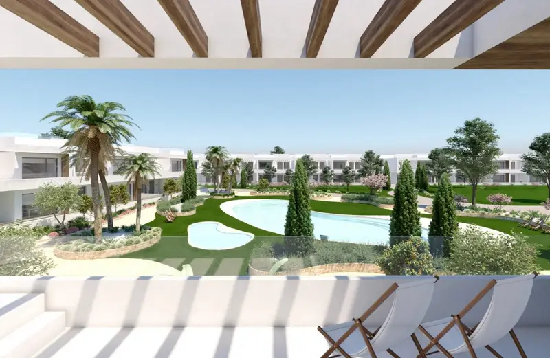 Bungalow en Torrevieja cerca del mar con piscina y gimnasio