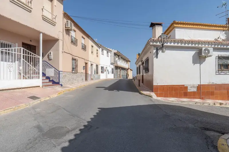 Chalet en Venta en Otura Granada 3 Dormitorios Reformado Cerca de Granada