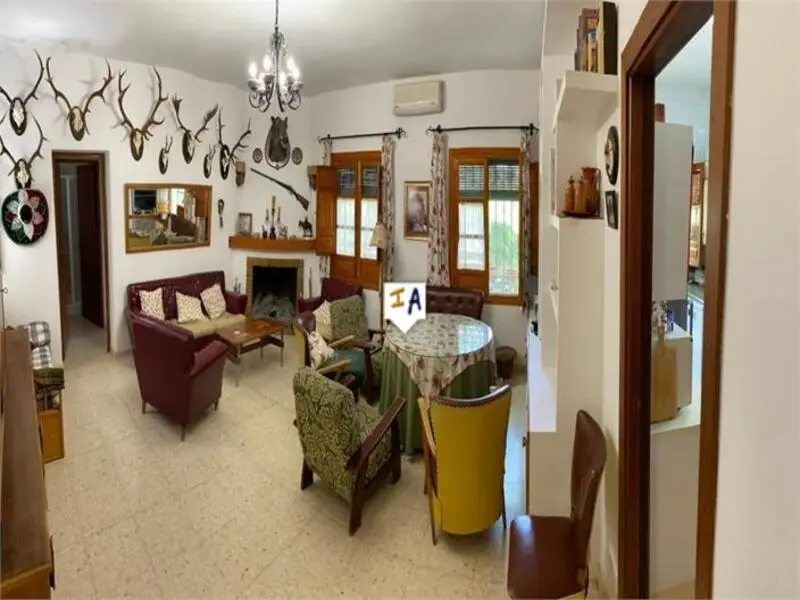 Chalet 5 Dormitorios Piscina Baena Cordoba