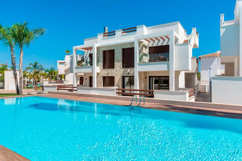 Bungalows en Venta Torrevieja con Piscina