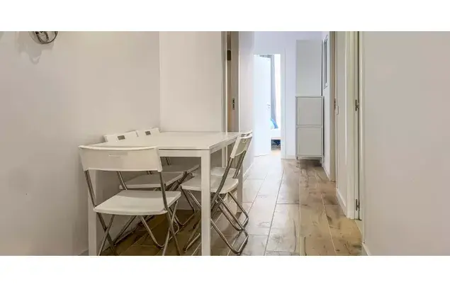 Habitaci
ón 80m
² L'Hospitalet de Llobregat Estancia Media Larga