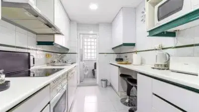 Apartamento en Alquiler Marbella 3 Dormitorios 2 Baños Lujo Cerca Puerto Banus