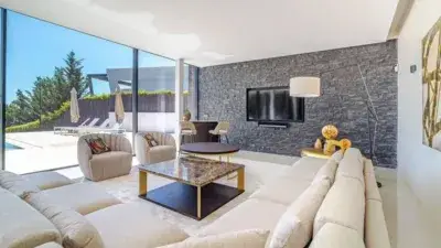 Villa Moderna en Nueva Andalucía con Vistas a La Concha