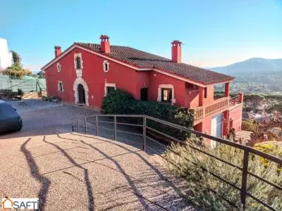 Masia con Vistas al Mar y Montseny Piscina y Garaje Grande