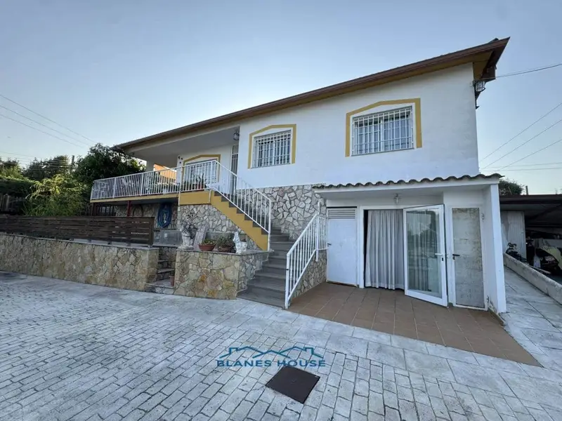 Casa Rural en Fogars de la Selva con Piscina y Jardín