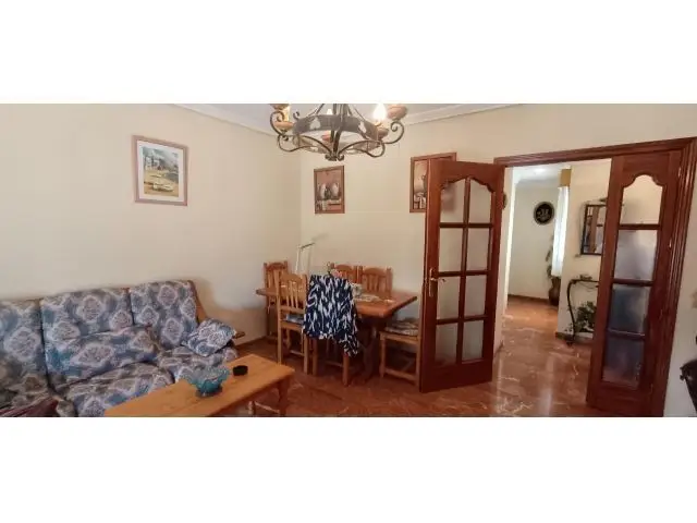 Piso Perfecto Estado 105m2 Baena 3 Habitaciones Terraza Trastero