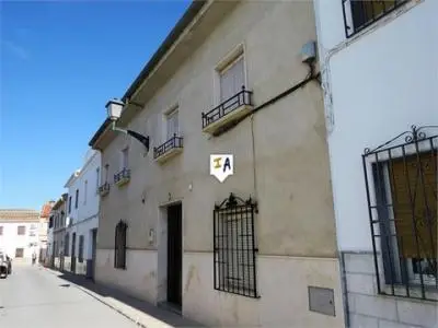 Casa Adosada en Alcaudete con Patio Jardin 3 Dormitorios 2 Banos