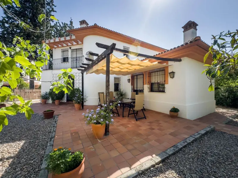 Chalet en Venta en Albolote Granada Ideal Familias