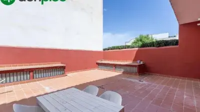 Piso con Terraza en Los Ogíjares