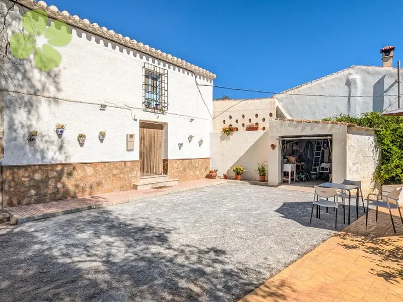 Venta Cortijo con chimenea en Los Corellas, Cantoria - Ref: 02419
