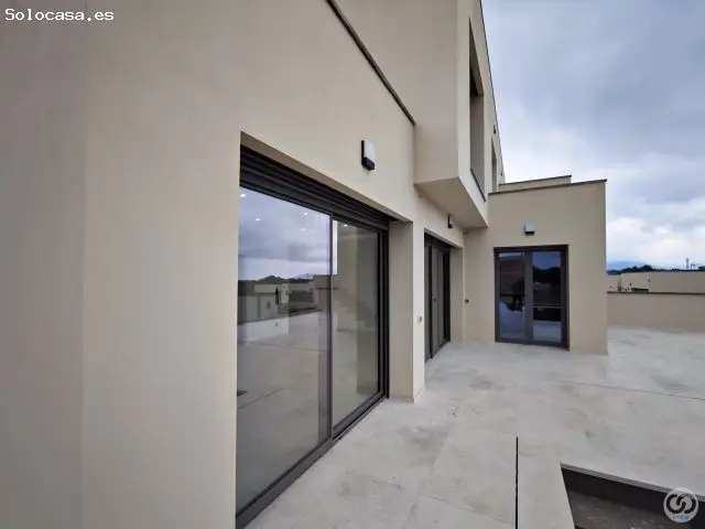 Casa Familiar en Palau Saverdera con Vistas Impresionantes
