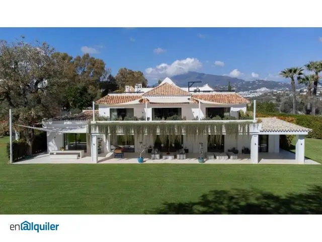 Alquiler Casa Amueblada Lujo Guadalmina 8 Dormitorios Piscina Jardin