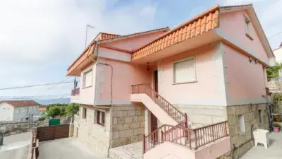 Casa en venta en O Hío