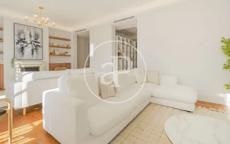 Apartamento en Alquiler Madrid Ciudad 3 Dormitorios 3 Baños Amueblado