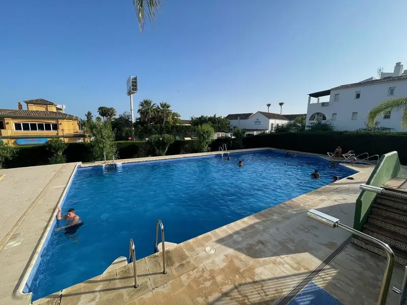 Apartamento 3 Dormitorios Las Acacias Estepona