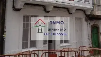 Edificio Completo en Venta a 5 Minutos del Centro de Ferrol