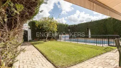 Chalet en Alquiler Tomares con Jardin y Piscina Cerca de Sevilla