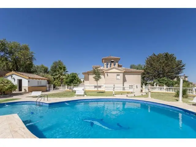 Casa señorial de Lujo en Ogíjares 810m2 2700m2 Parcela Piscina