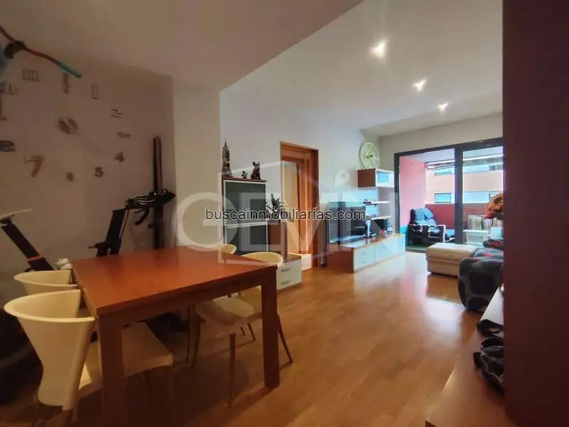 Piso en Venta Santa Perp	tua de Mogoda con Parking y Trastero
