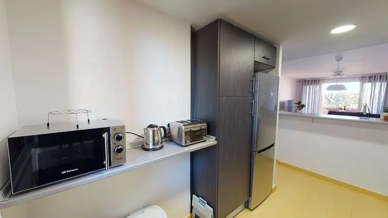 Apartamento de Lujo en Torre Pacheco con Vistas al Lago y Piscina