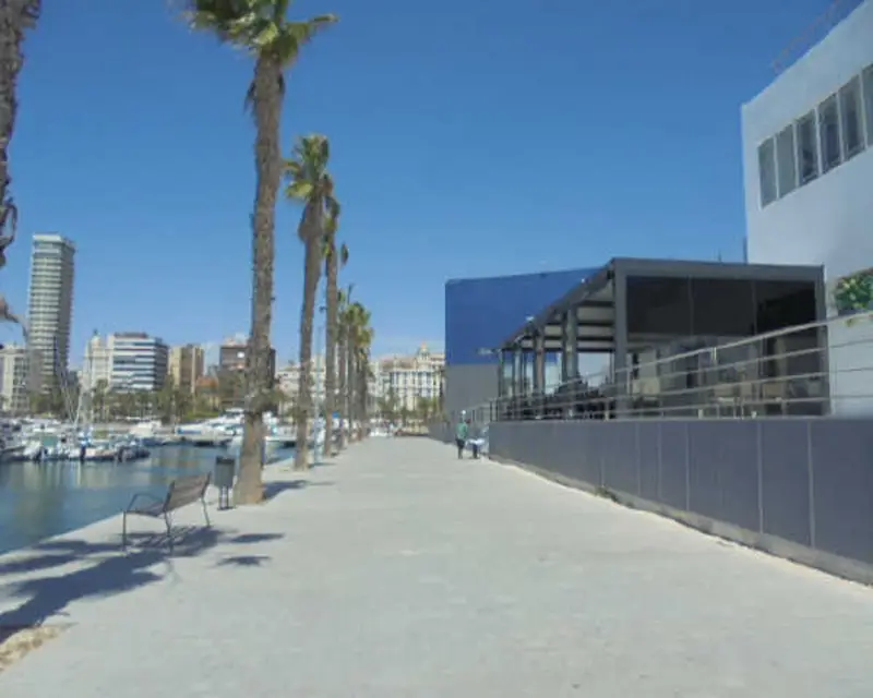 Local en Venta en Alicante Calle Muelle de Levante