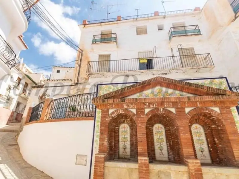 Casa de Pueblo con 18 Dormitorios en Algarrobo