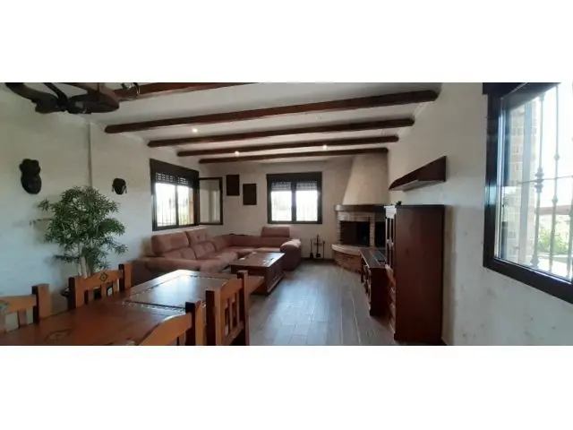 Chalet con Piscina en La Hoya Elche